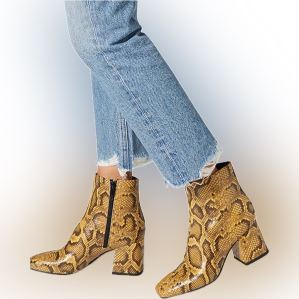 Katy Perry Geminni Bootie - python print